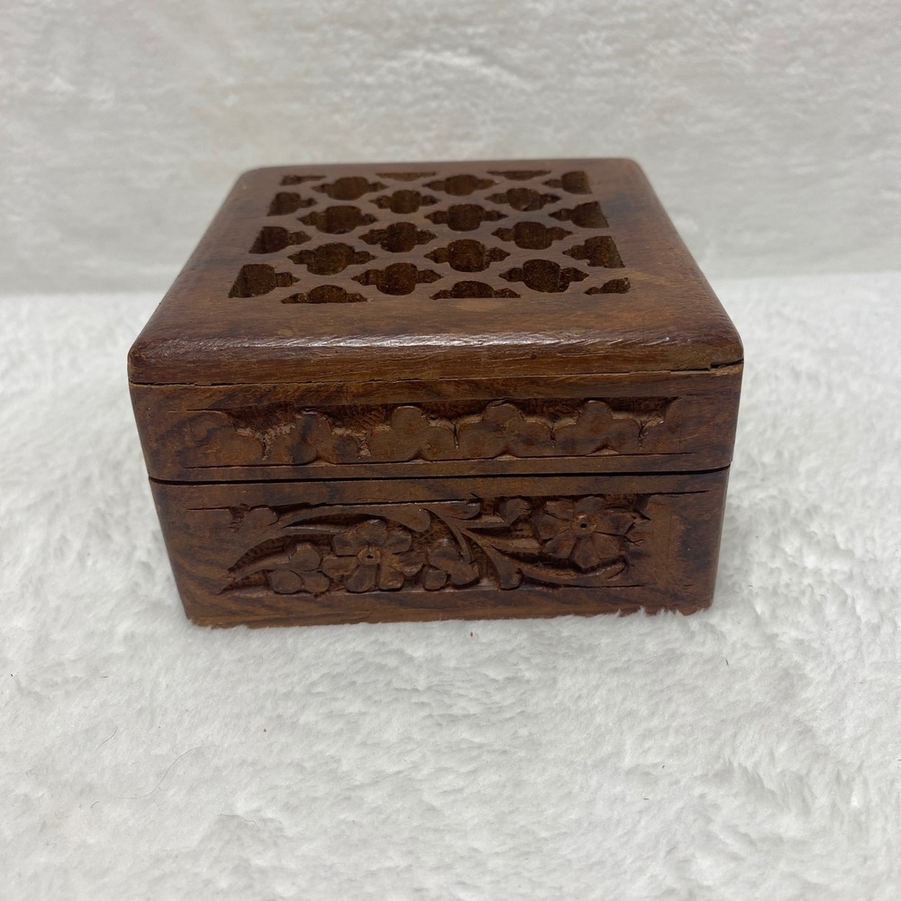 VTG Carved Wood Trinket Hinged Box Floral Decorativeā Box Handmade India